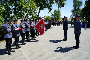 Honor oddawany sztandarowi.