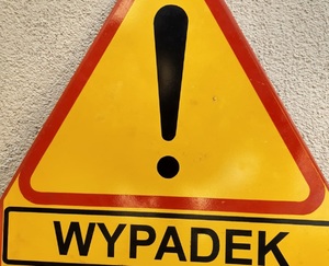 znak ostrzegawczy - wypadek