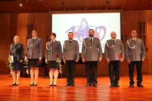 obchody święta Policji w sali koncertowej szkoły muzycznej