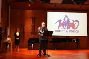 obchody święta Policji w sali koncertowej szkoły muzycznej