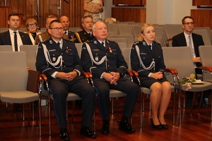 obchody święta Policji w sali koncertowej szkoły muzycznej