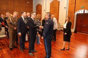 obchody święta Policji w sali koncertowej szkoły muzycznej
